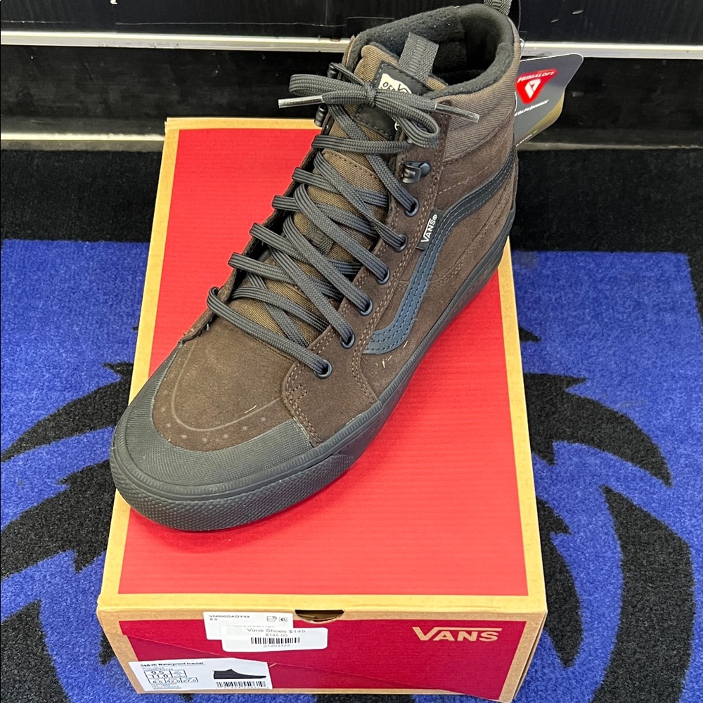 Vans Men's 9.5 Sk8-Hi Waterproof Insulated boot